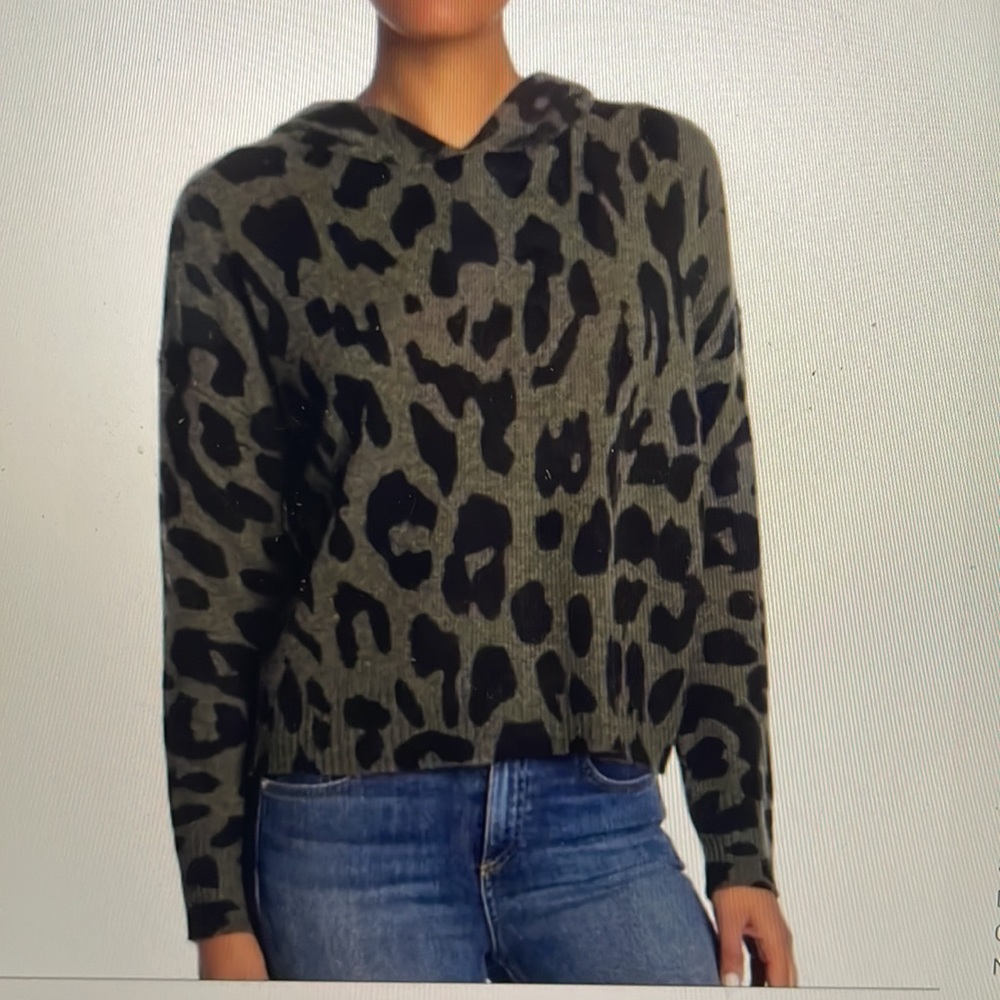 Skull Cashmere Cheetah print hoodie Size medium NWOT olive green